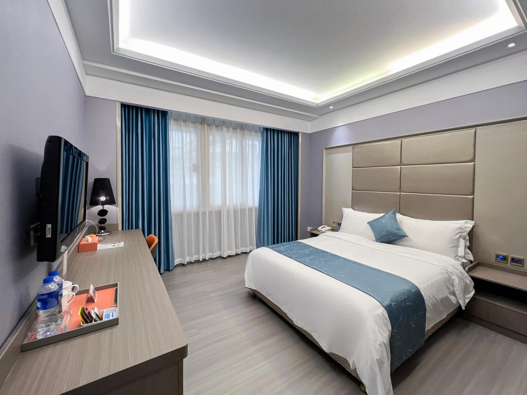 Hotel Ramada Shenzhen Baoan Exterior foto